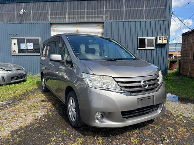 2011 Nissan Serena – thumbnail 4
