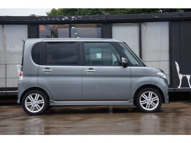 2009 Daihatsu Tanto – thumbnail 4