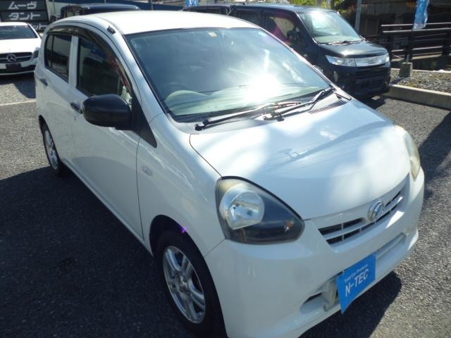 2011 Daihatsu Mira e:S