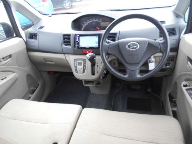 2011 Daihatsu Move – thumbnail 4