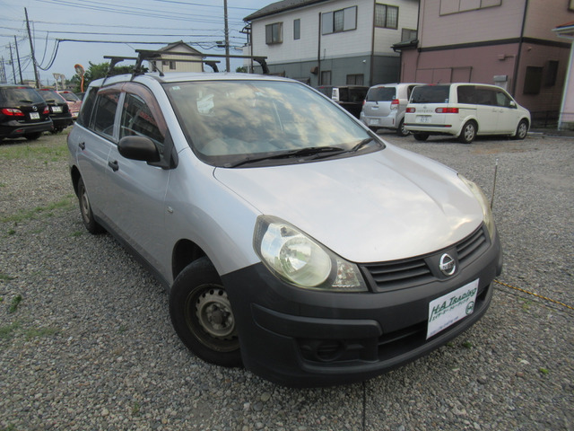 2010 Nissan AD