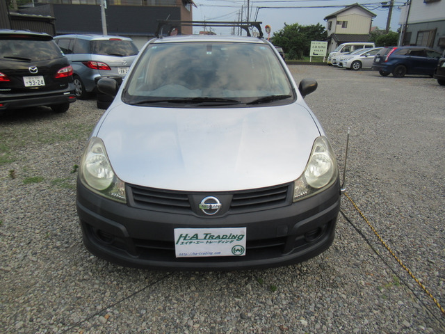 2010 Nissan AD – thumbnail 2
