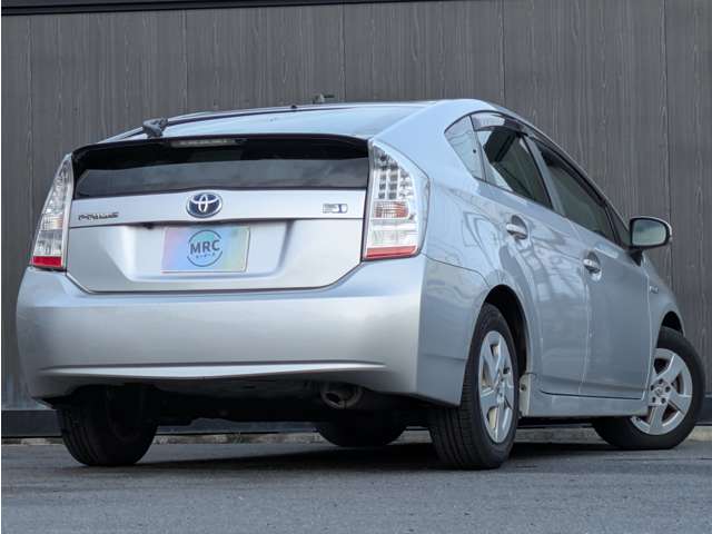 2011 Toyota Prius – thumbnail 2