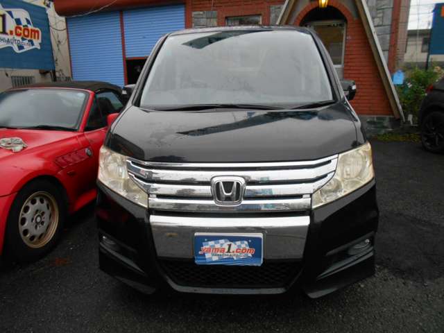 2011 Honda Stepwgn – thumbnail 2
