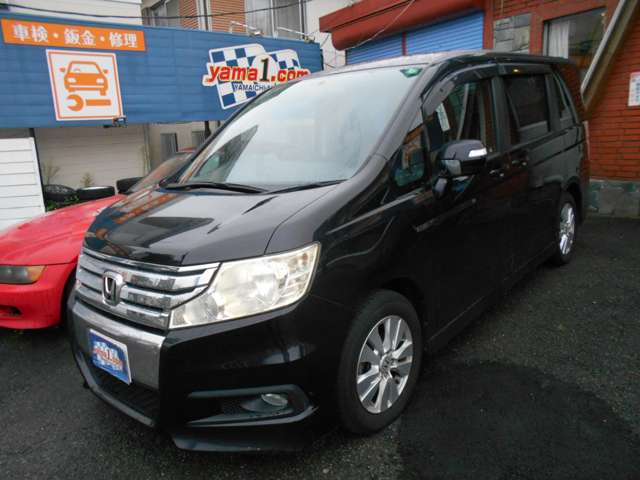 2011 Honda Stepwgn – thumbnail 3