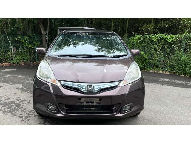 2011 Honda Fit Hybrid – thumbnail 2