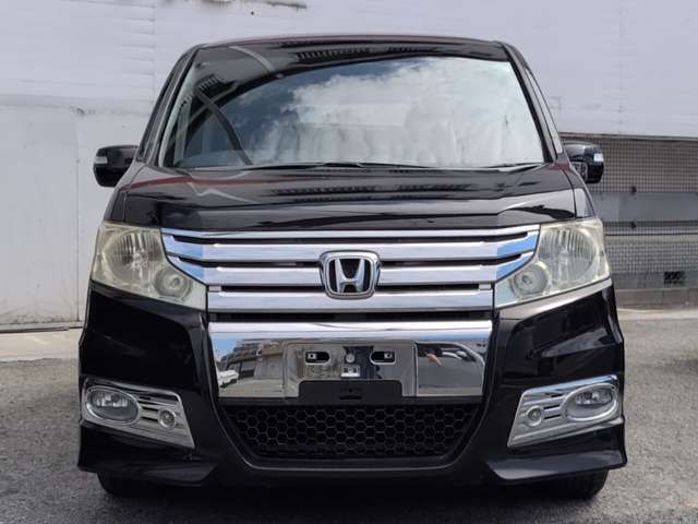 2011 Honda Stepwgn – thumbnail 2