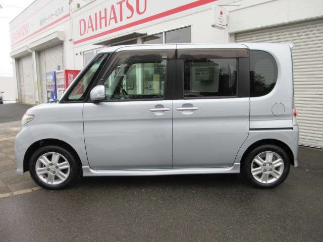 2011 Daihatsu Tanto – thumbnail 4