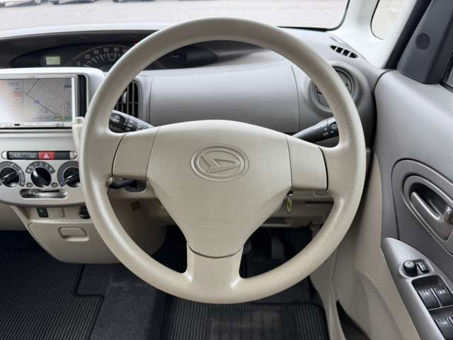 2011 Daihatsu Tanto – thumbnail 4