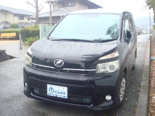 2011 Toyota Voxy