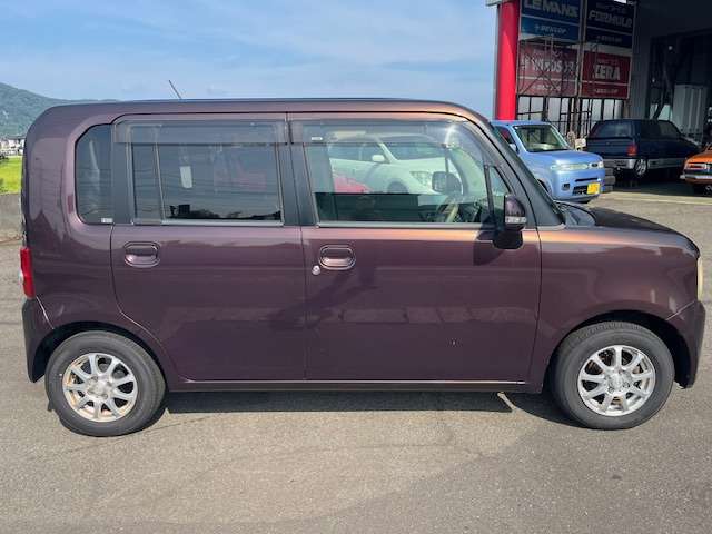 2011 Daihatsu Move Conte – thumbnail 2