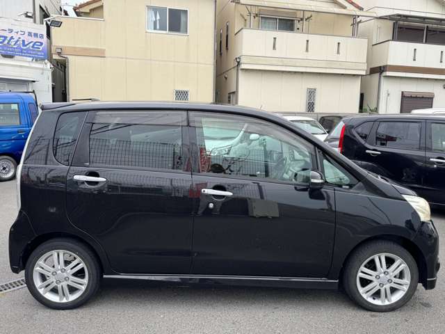 2011 Daihatsu Move – thumbnail 4
