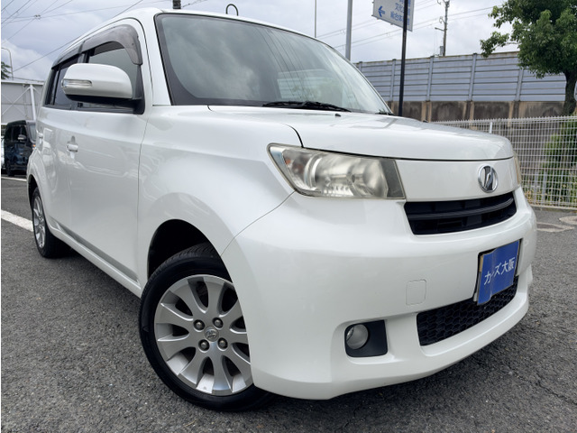 2009 Toyota bB – thumbnail 2