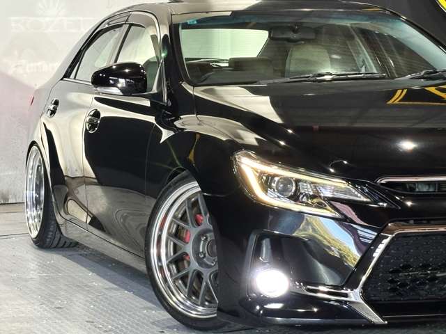 2010 Toyota Mark X – thumbnail 2