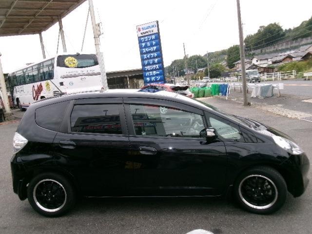 2011 Honda Fit Hybrid – thumbnail 3