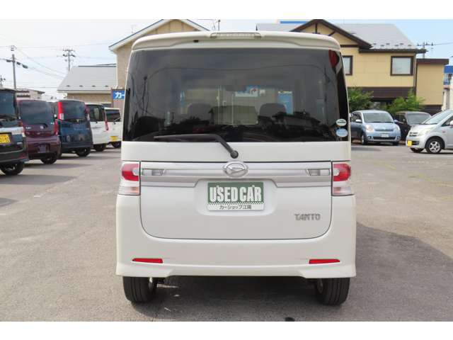 2011 Daihatsu Tanto – thumbnail 3