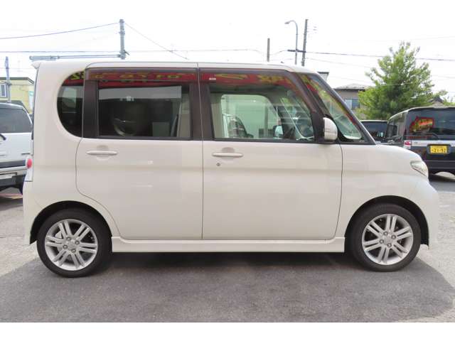 2011 Daihatsu Tanto – thumbnail 4