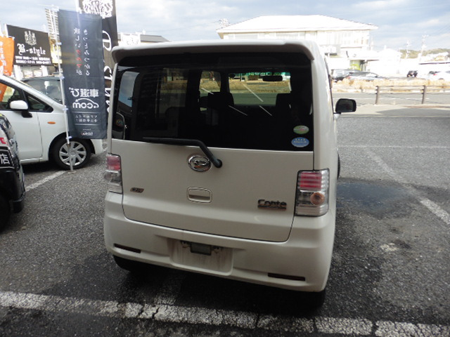 2011 Daihatsu Move Conte – thumbnail 2