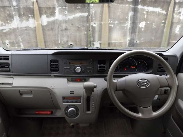 2011 Daihatsu Atrai Wagon – thumbnail 4