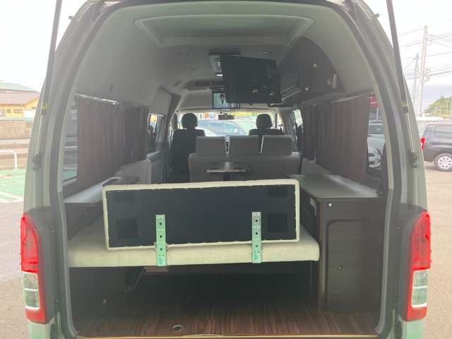2006 Toyota Hiace – thumbnail 4