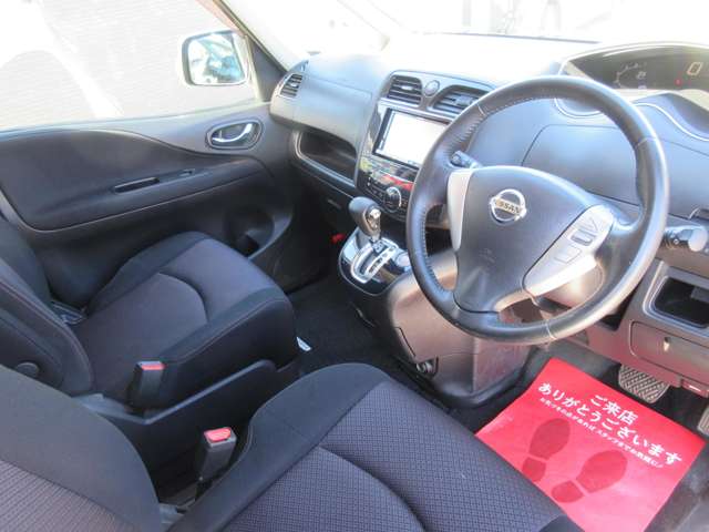 2011 Nissan Serena – thumbnail 4