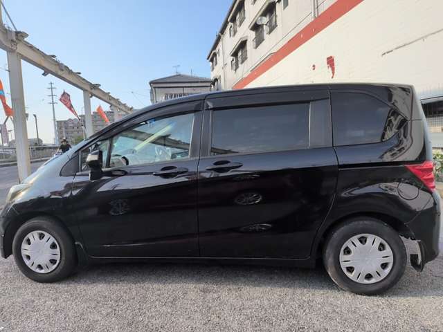 2011 Honda Freed – thumbnail 4