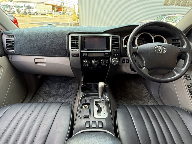 2007 Toyota Hilux Surf – thumbnail 3
