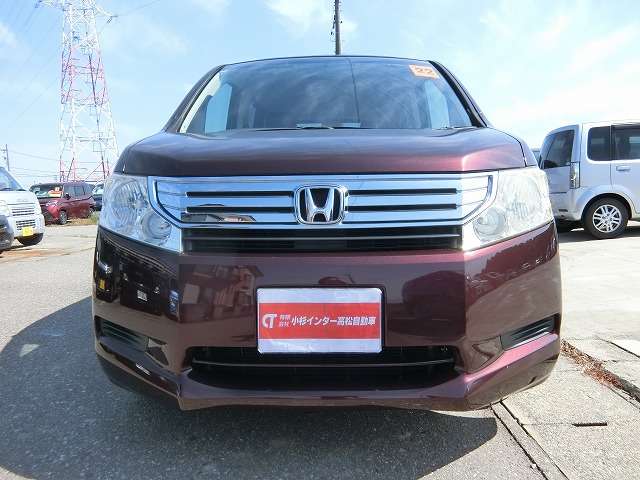 2010 Honda Stepwgn – thumbnail 2