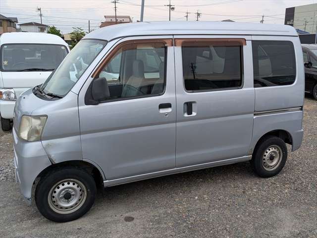 2010 Daihatsu Hijet Cargo – thumbnail 4