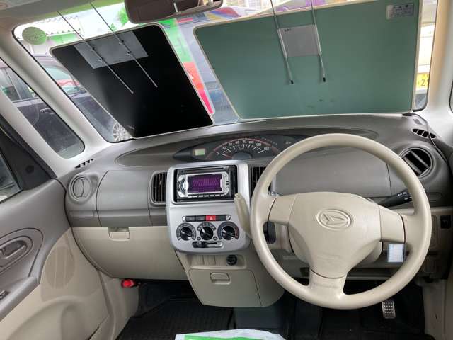 2010 Daihatsu Tanto – thumbnail 2