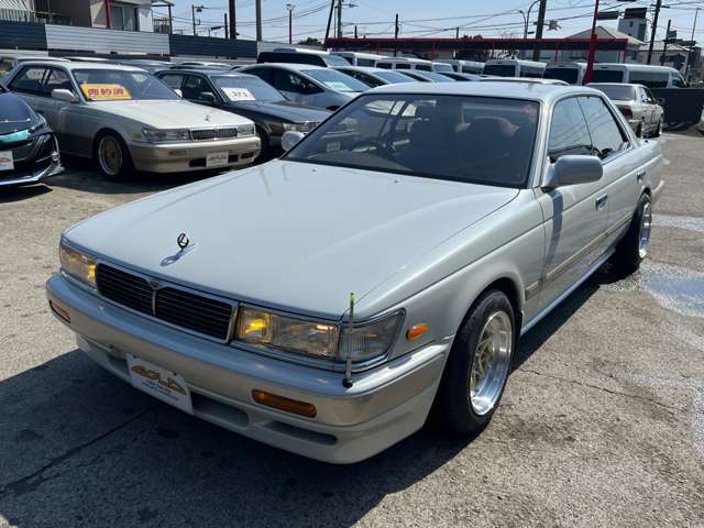 1992 Nissan Laurel – thumbnail 3