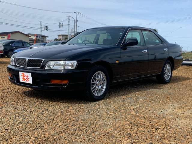 1997 Nissan Laurel – thumbnail 2
