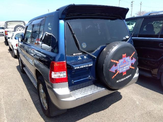 2003 Mitsubishi Pajero iO – thumbnail 2