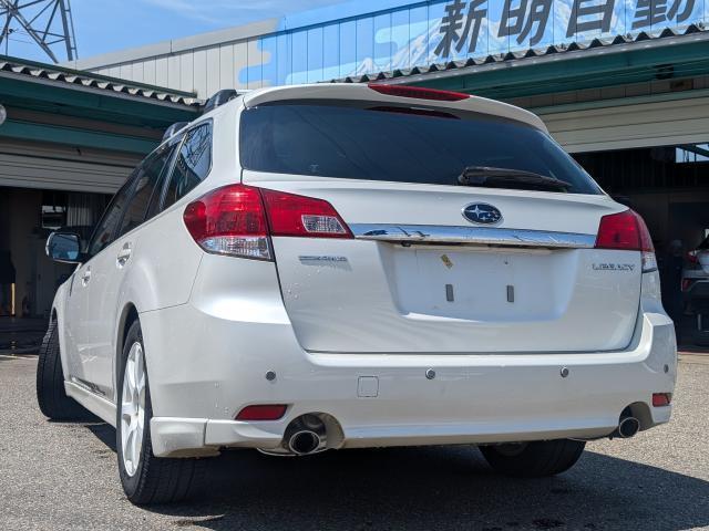 2009 Subaru Legacy Touring Wagon – thumbnail 3