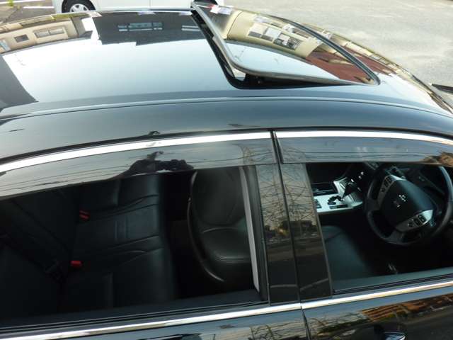 2010 Toyota Crown Athlete – thumbnail 4