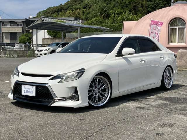 2011 Toyota Mark X – thumbnail 3