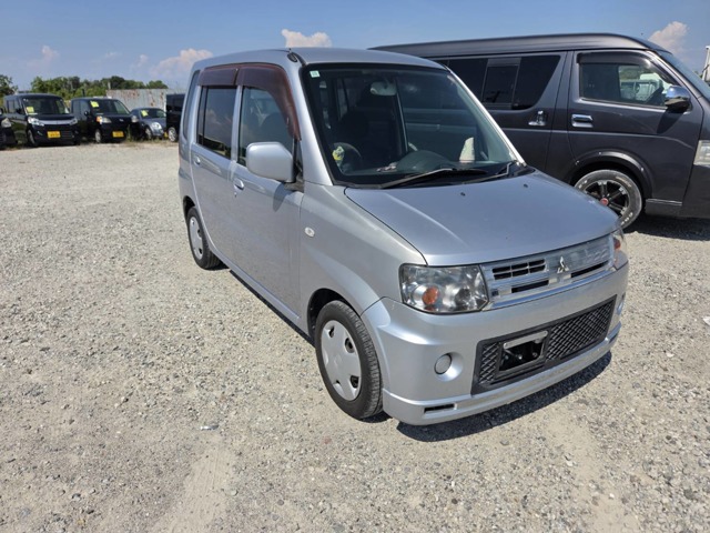 2008 Mitsubishi Toppo