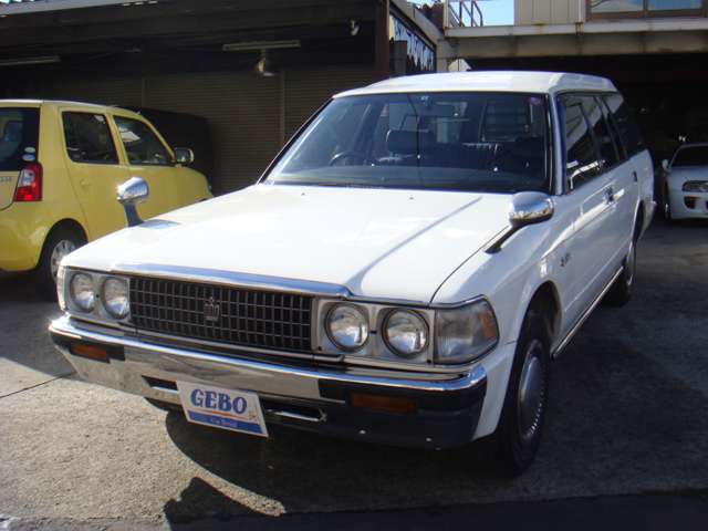 1988 Toyota Crown Van – thumbnail 3
