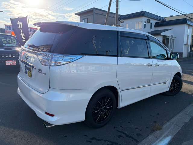 2009 Toyota Estima Hybrid – thumbnail 3