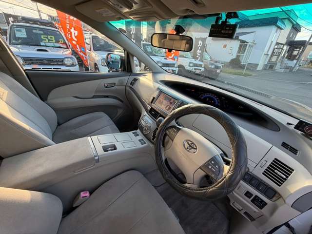 2009 Toyota Estima Hybrid – thumbnail 4