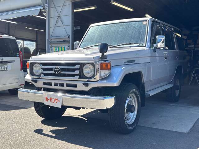 2002 Toyota Land Cruiser 70 – thumbnail 4