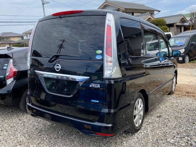 2011 Nissan Serena – thumbnail 4