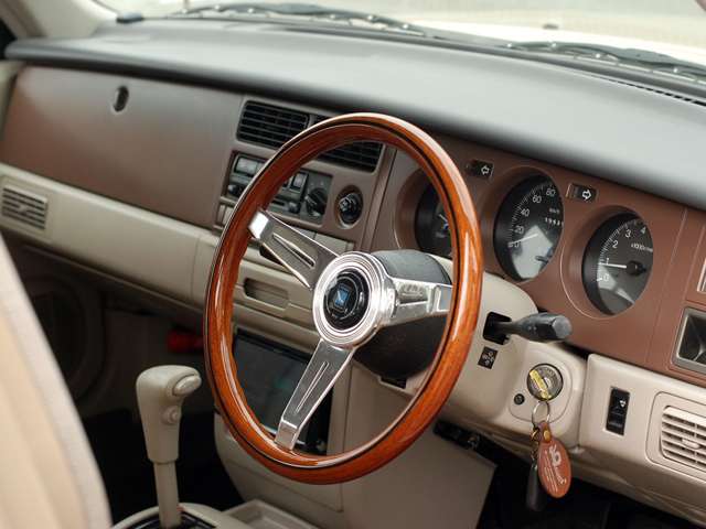 1996 Nissan Rasheen – thumbnail 3
