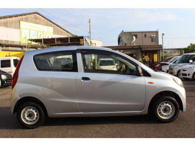 2010 Daihatsu Mira – thumbnail 4