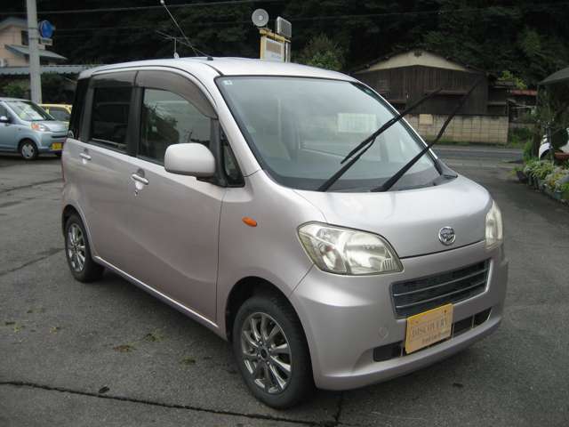 2011 Daihatsu Tanto Exe – thumbnail 3