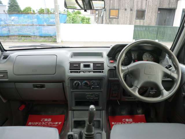 1999 Mitsubishi Pajero – thumbnail 3