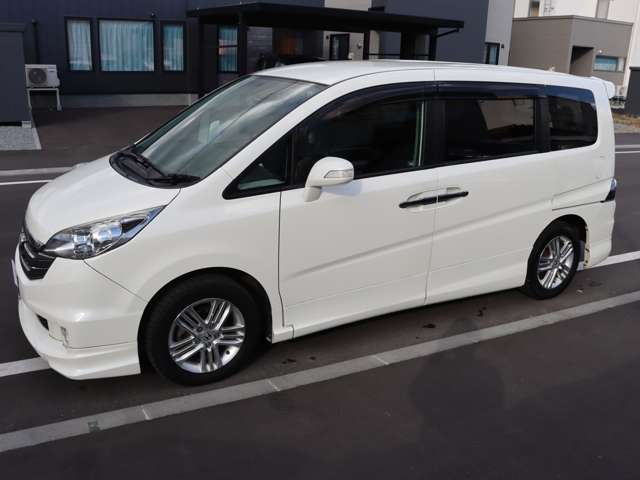 2008 Honda Stepwgn – thumbnail 3