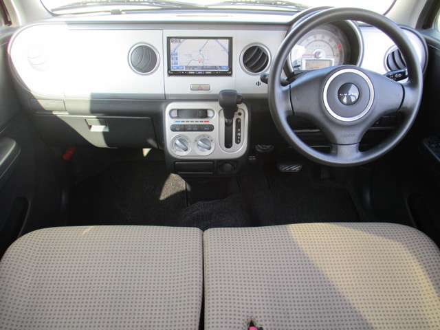 2011 Suzuki Alto Lapin – thumbnail 3