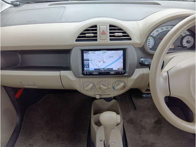 2011 Suzuki Alto – thumbnail 4
