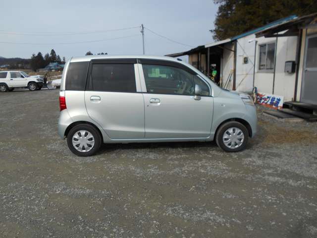 2011 Honda Life – thumbnail 3